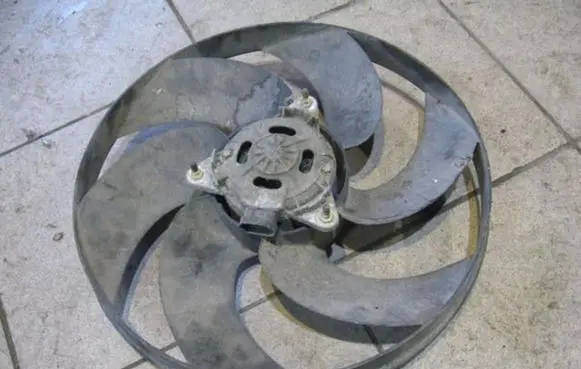 Renault Safrane Fan set 20I