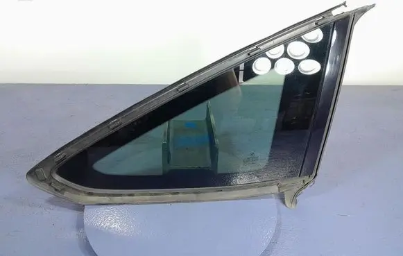 BMW X3 F25 Rear side window 7433452