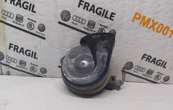 Volkswagen Touran I Horn signal A28657625