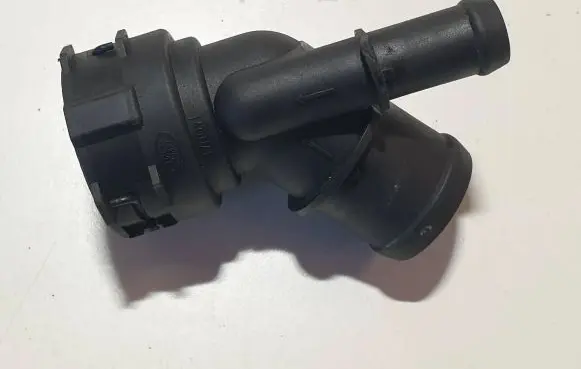 Jaguar XF X250 Engine coolant pipe/hose 8W836A968AB