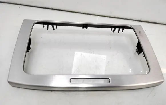 Volkswagen PASSAT B6 Radio/GPS head unit trim 3C0858069P W31206s20vaga