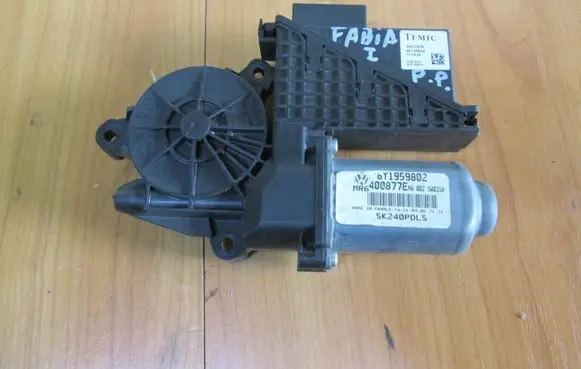Skoda Fabia Mk1 (6Y) Front door window regulator with motor 6Y1959802
