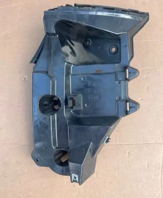 BMW X6 F16 Rear bumper mounting bracket 7338286 10503410
