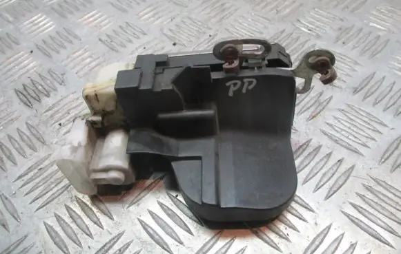 Alfa Romeo 147 Front door lock