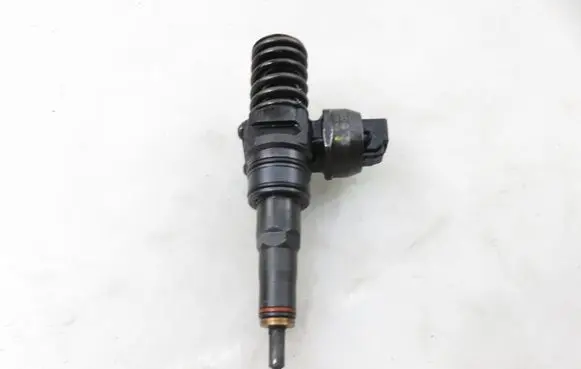 Audi A4 S4 B6 8E 8H Fuel injector 0414720214 038130073AR