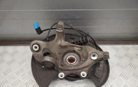 Mercedes-Benz SL R231 Rear wheel hub A2313501408 A2315400317