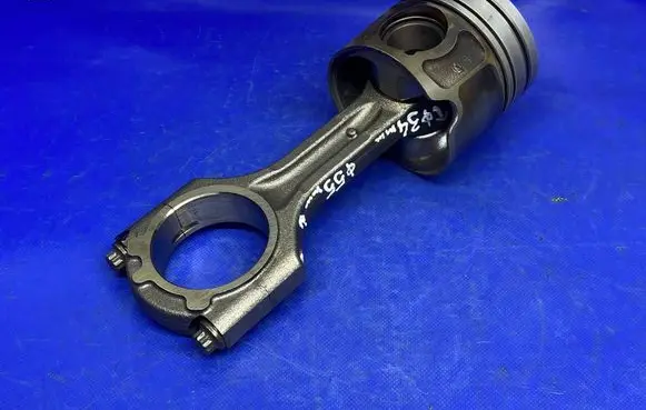 Hyundai Santa Fe Piston with connecting rod 2SB