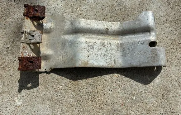 BMW X5 E70 Front strut bar 