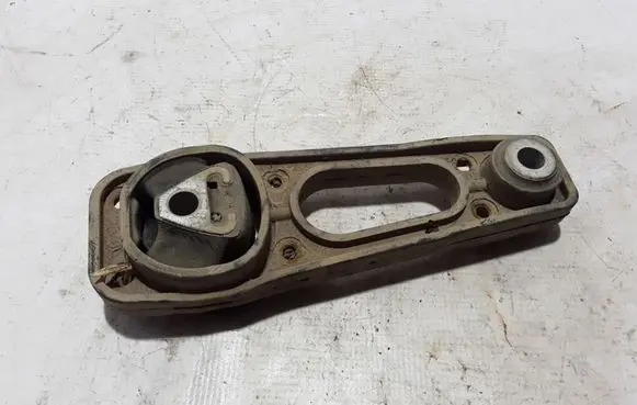 Dacia Duster Engine mounting bracket 8200805813