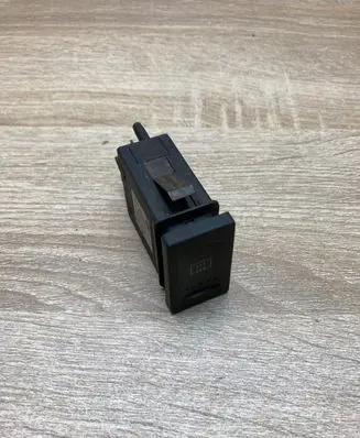 Volkswagen PASSAT B5 Windscreen/window heater switch 3B0959621C