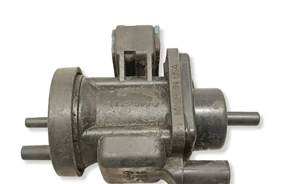 Mercedes-Benz C W203 Turbo solenoid valve A005450527