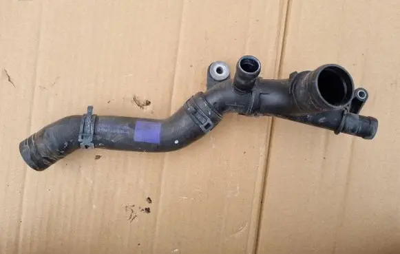 Nissan Qashqai Engine coolant pipe/hose 210473278R