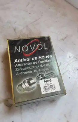 Audi Q5 SQ5 Anti-theft wheel nuts and lock 