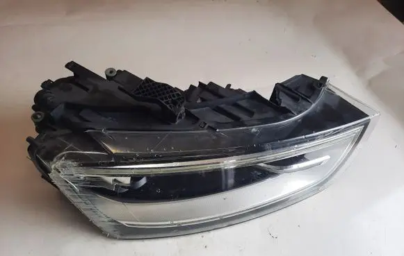 Audi Q3 8U Headlight/headlamp 8U0941006F
