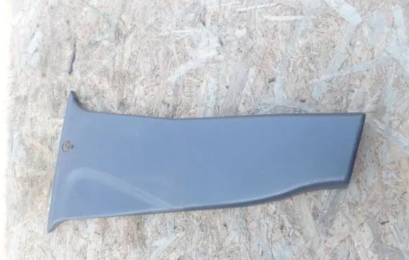 Mercedes-Benz A W168 (B) pillar trim (bottom) 1686920122