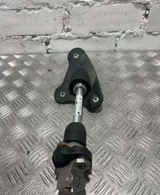 BMW X5 E70 Steering column universal joint 6796542