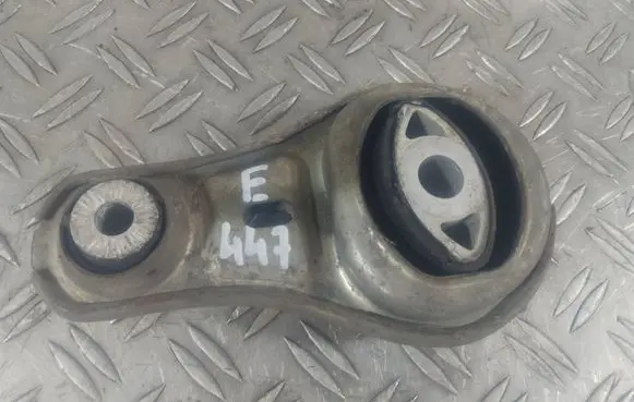 Engine mount bracket