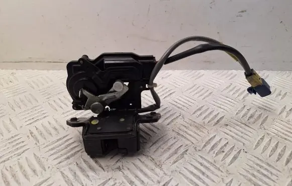 Toyota Corolla Verso AR10 Tailgate/trunk/boot lock/catch/latch 6935005051