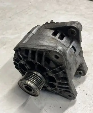 Renault Laguna II Generator/alternator SG12B071 2542653A 8200162474