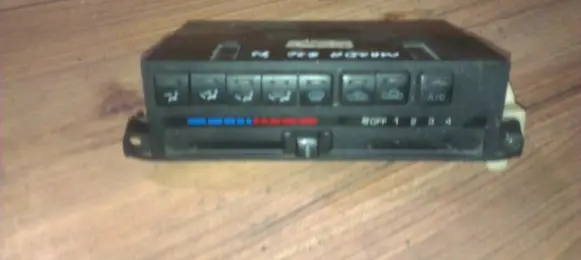 Mazda 626 Climate control unit nenusttayta
