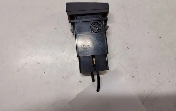 Hyundai Santa Fe Hazard light switch