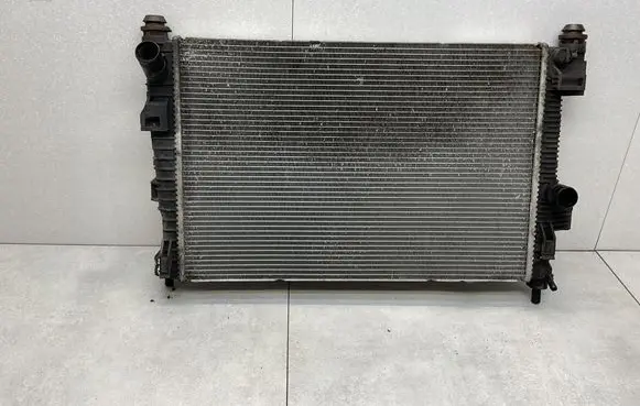 Ford Grand C-MAX Coolant radiator