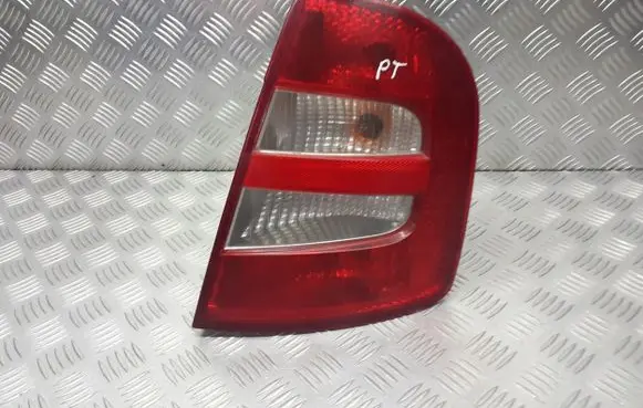 Skoda Fabia Mk1 (6Y) Rear/tail lights 6Y6945096
