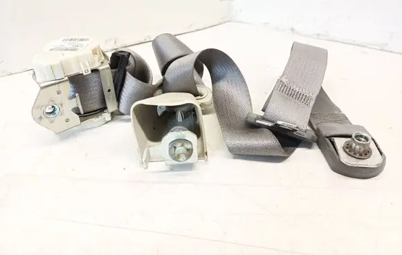 Chrysler Town u0026 Country V Middle seatbelt (rear) 34025698B