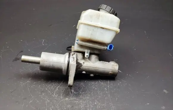 Volkswagen Crafter Master brake cylinder 0024315202