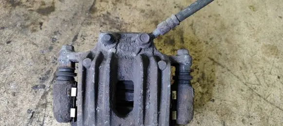 Hyundai Santa Fe Rear brake caliper