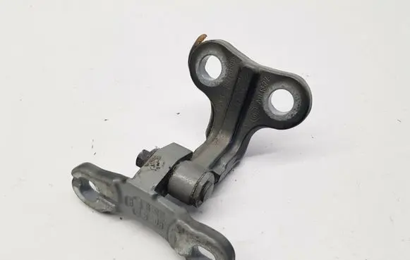 Volvo S40 Front door lower hinge A046572 nr7778