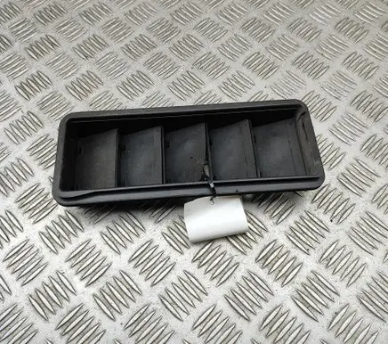 Jaguar F-Pace Quarter panel pressure vent GX63280B62AA