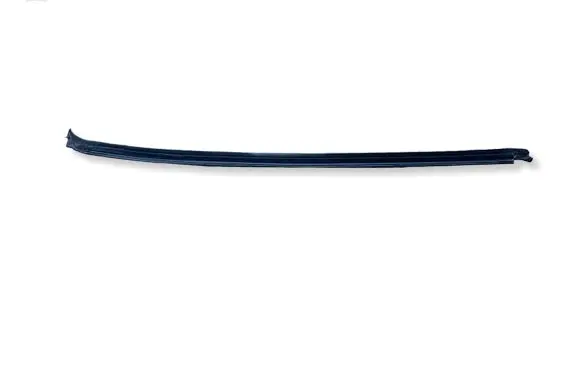 Volvo V70 Front door glass trim molding 8643178
