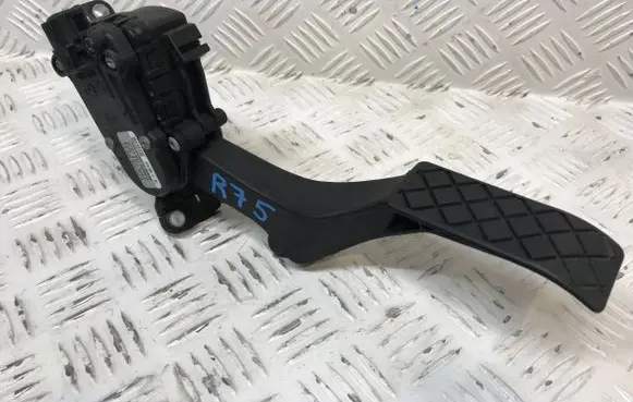 Volkswagen Transporter - Caravelle T5 Accelerator throttle pedal 7H1721503