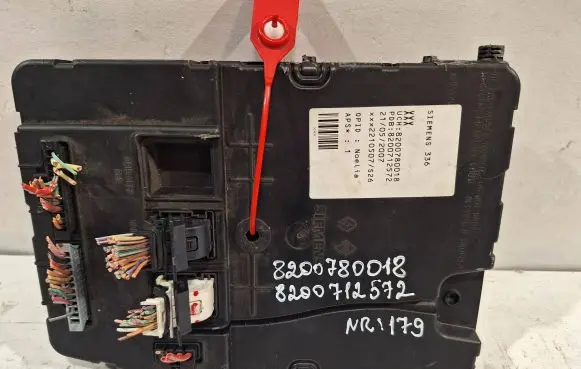 Renault Megane II Comfort/convenience module 8200780018