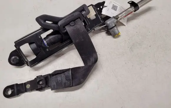 Volvo V50 Front seatbelt 8639692 6245641188