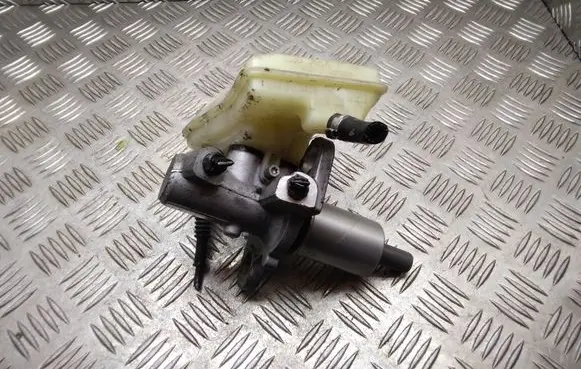 Audi A4 S4 B7 8E 8H Master brake cylinder 8E0611301E