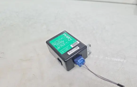 Toyota Prius+ (ZVW40) Door control unit/module 8974047031