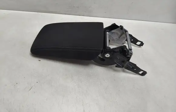 Volkswagen PASSAT B8 Armrest 
