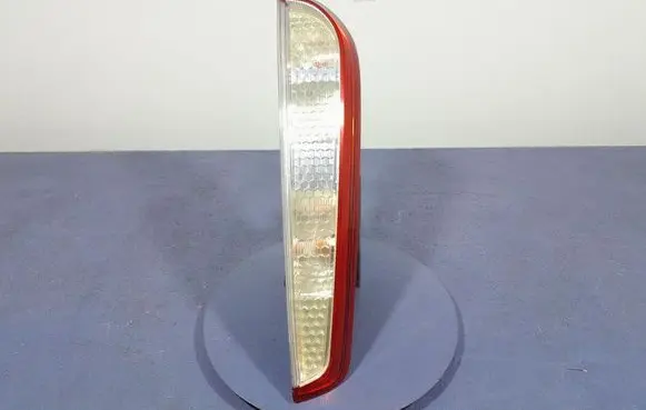 Ford Focus C-MAX Rear/tail lights 8M51-13405-C