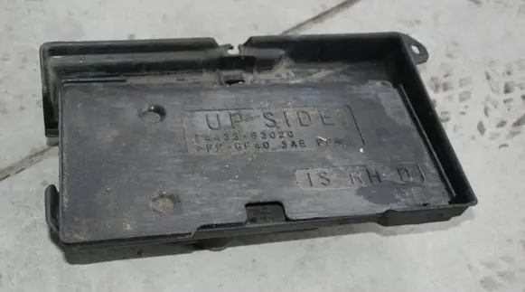 Lexus IS 220D-250-350 Battery tray IS220