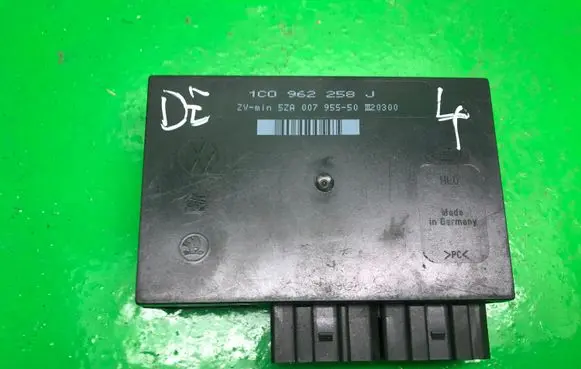 Volkswagen Golf IV BSM Control unit 1C0962258J 5ZA00795550