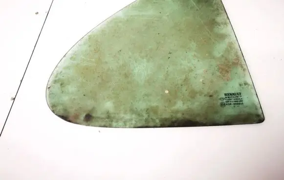 Rear vent window glass