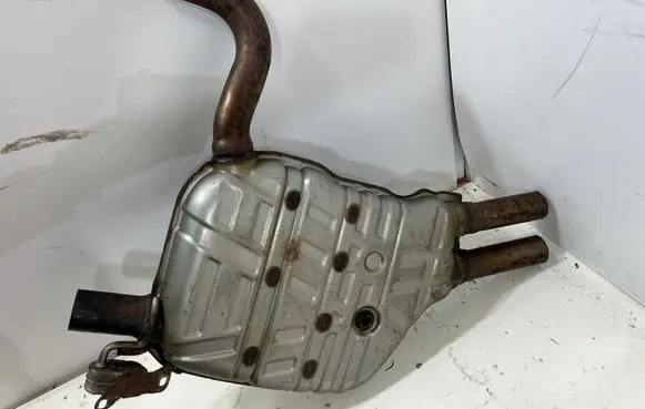 Volkswagen Touareg III Middle muffler/silencer 