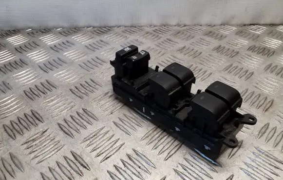 Toyota Auris E180 Electric window control switch 515220