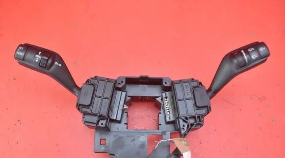 Ford Focus C-MAX Other switches/knobs/shifts 4M5T13N064HH