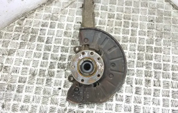 Audi Q7 4L Front wheel hub