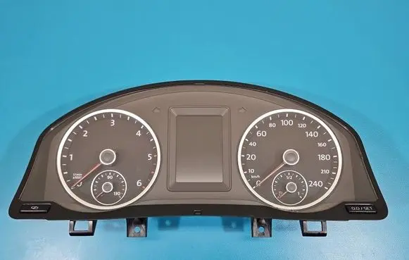 Volkswagen Tiguan Speedometer (instrument cluster) 5N0920871C IMPRK1519746