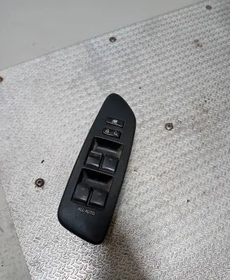 Toyota Auris 150 Electric window control switch 7423202550