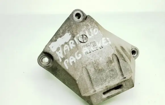 Opel Astra H Engine mounting bracket 13226751